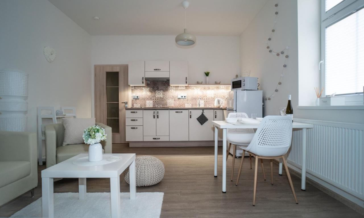 Apartmanovy Dum Sklipek Трутнов Экстерьер фото