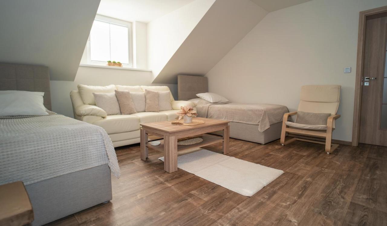 Apartmanovy Dum Sklipek Трутнов Экстерьер фото